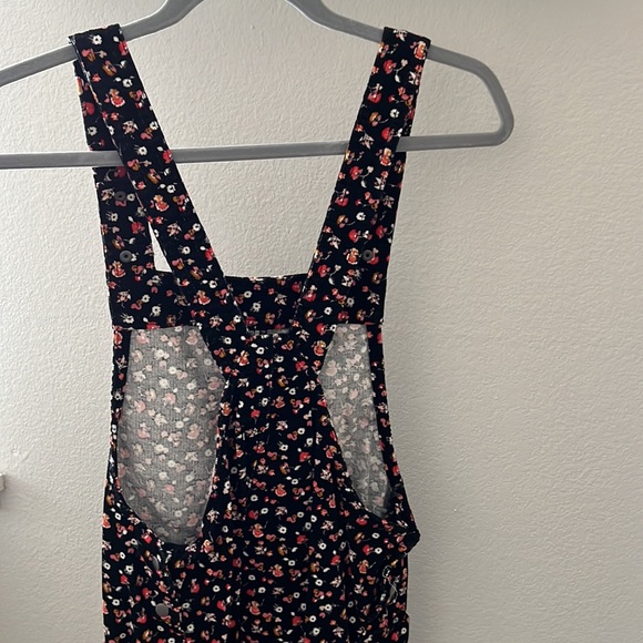 Jumpsuit - Picture 4 of 5